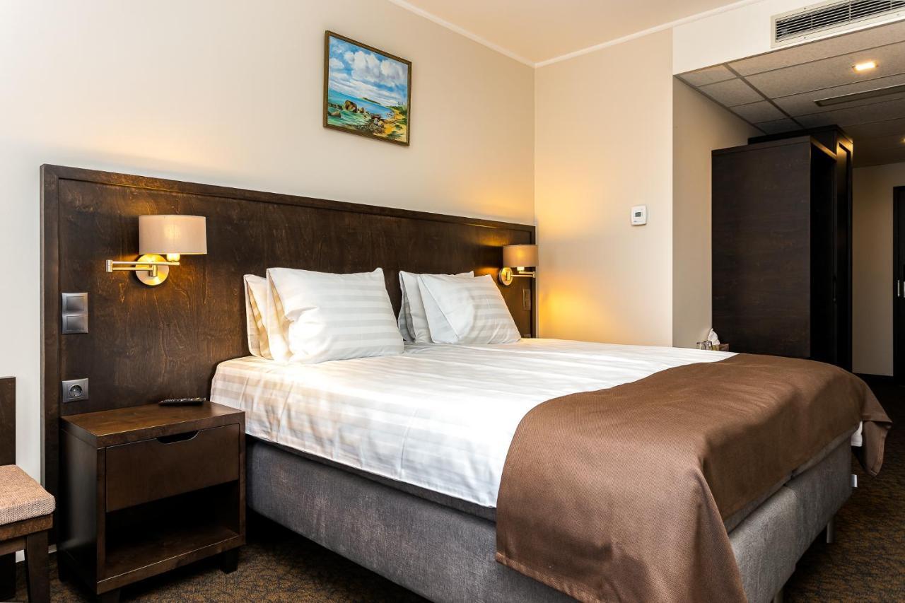 Adoryal Hotell Tallinn Eksteriør billede