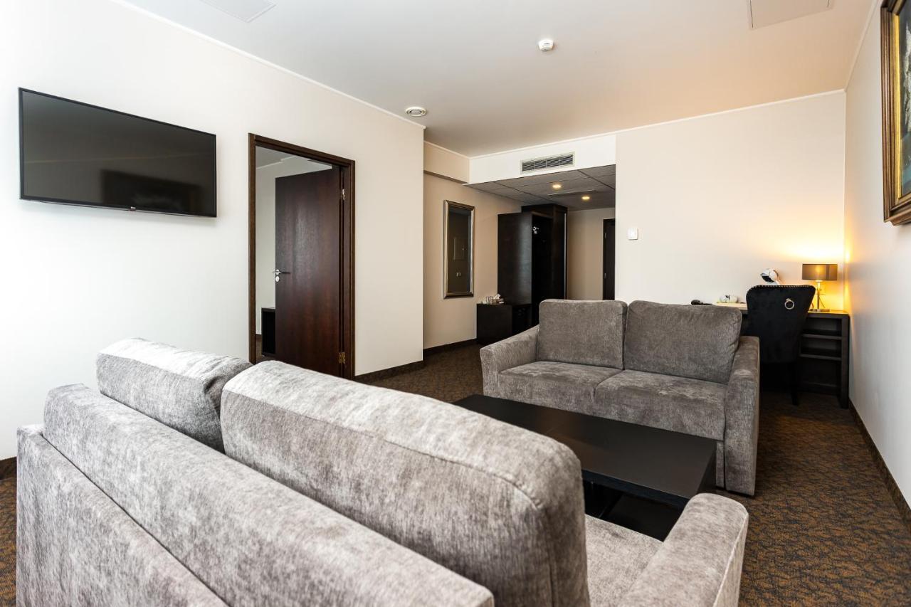 Adoryal Hotell Tallinn Eksteriør billede