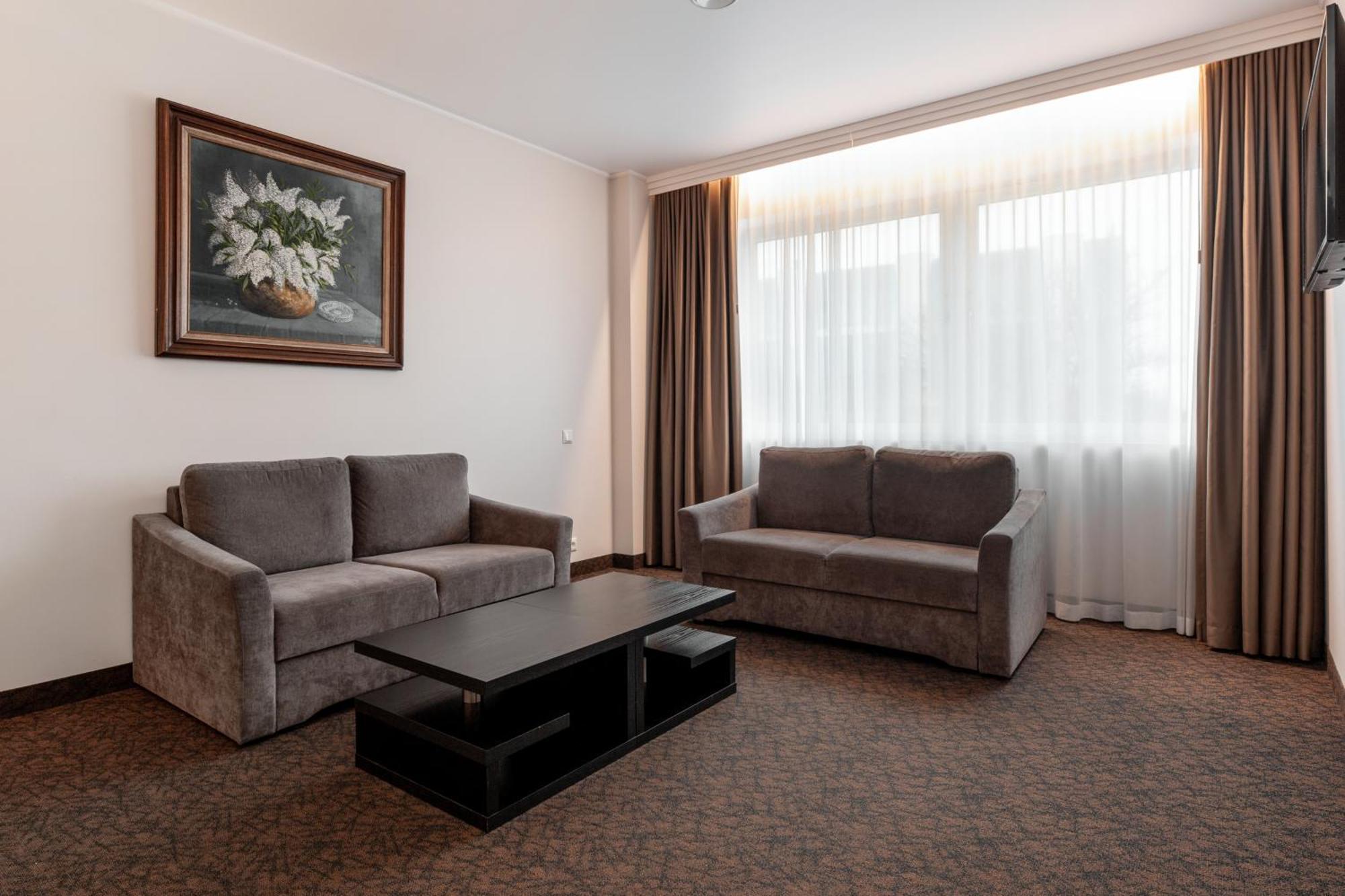 Adoryal Hotell Tallinn Eksteriør billede