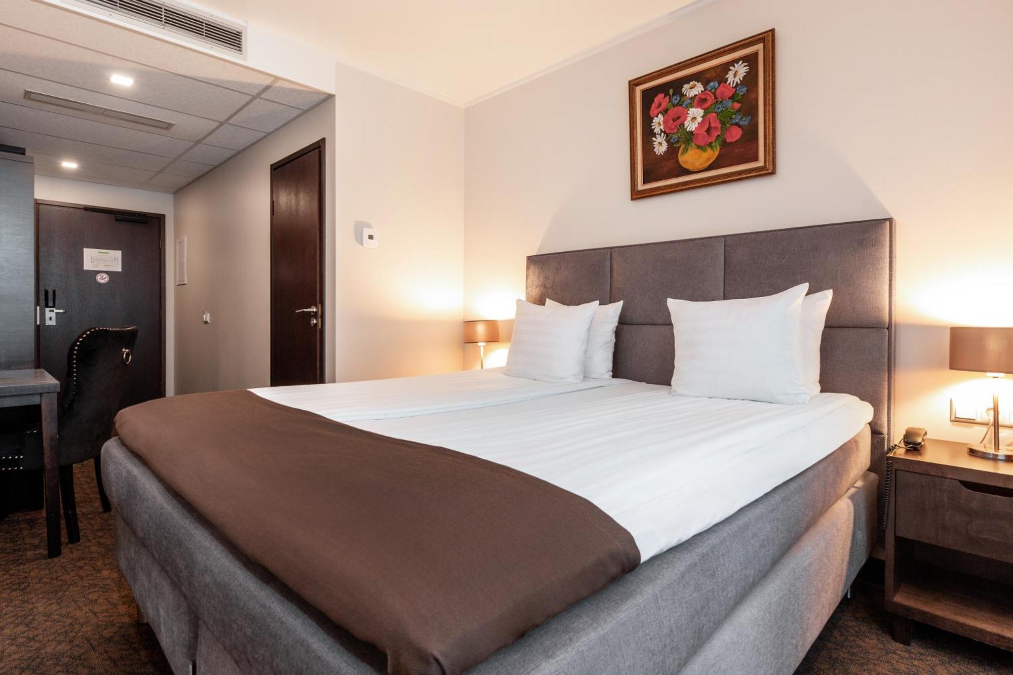 Adoryal Hotell Tallinn Eksteriør billede